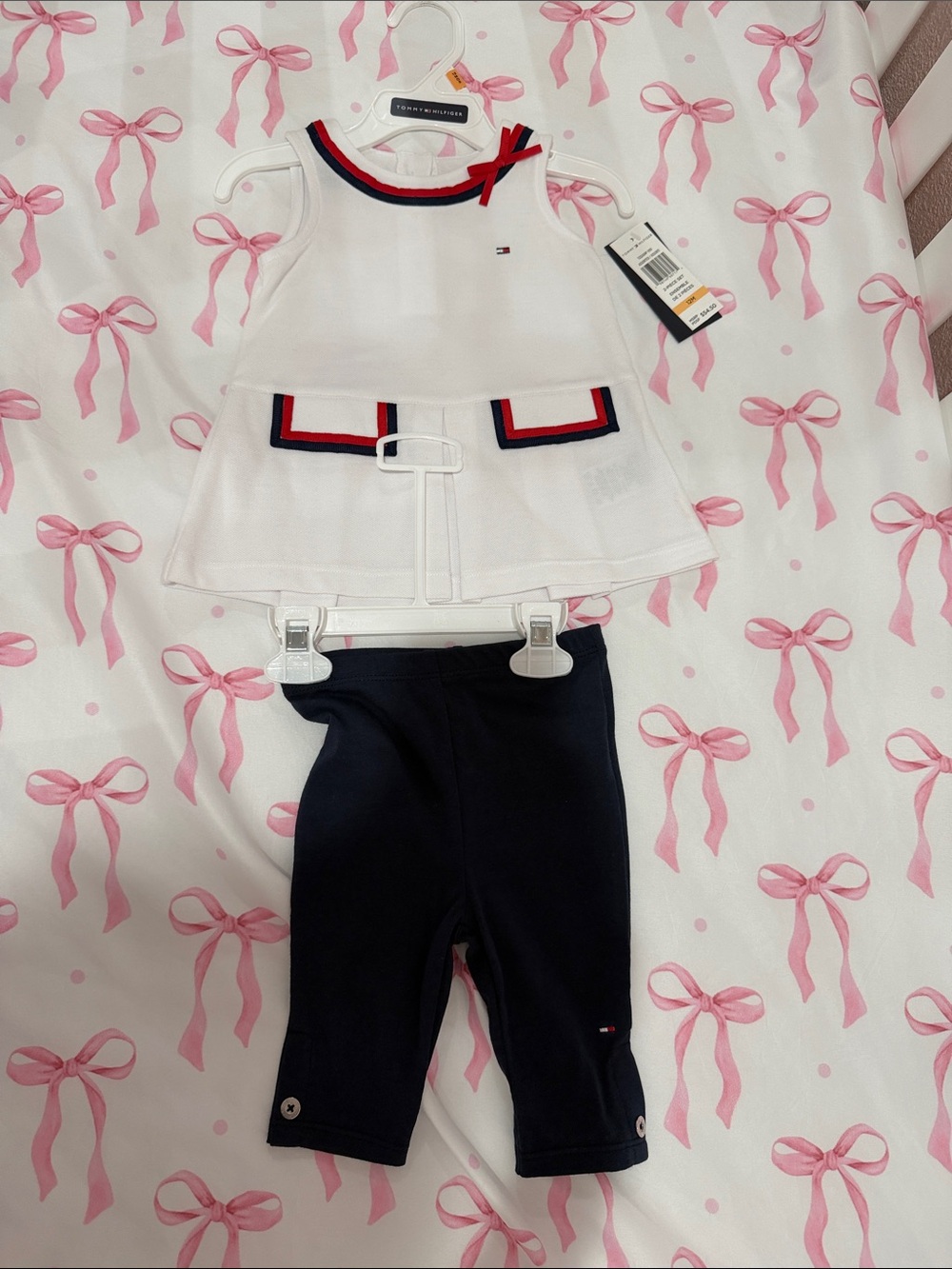 Kids clothing set - Top and Bottom